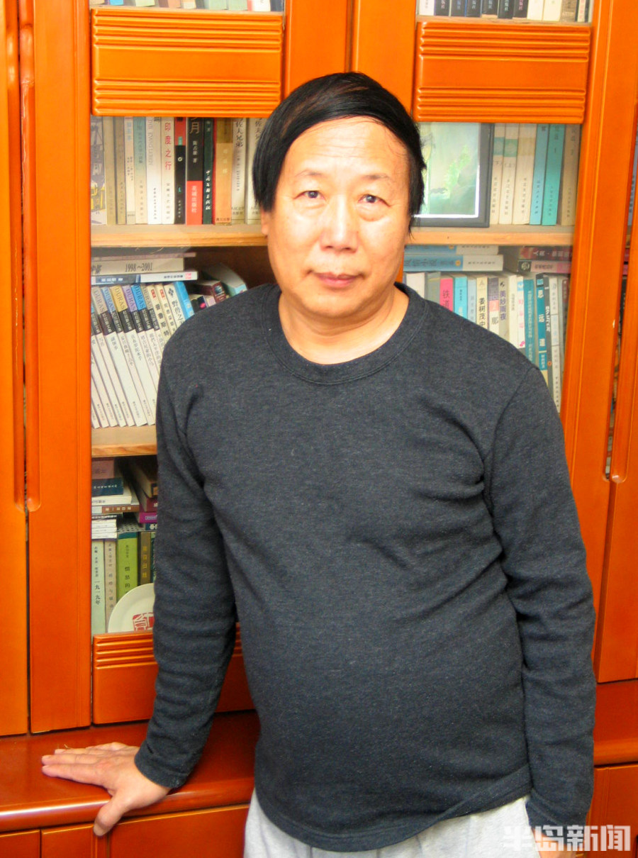 著名作家尤凤伟在青岛因病辞世,记者回忆采访细节