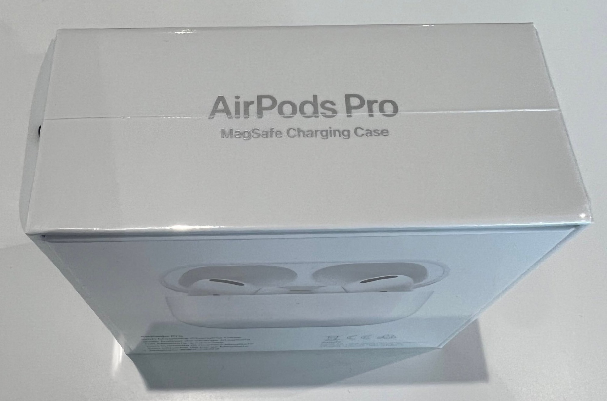 airpods正品包装盒外观图片