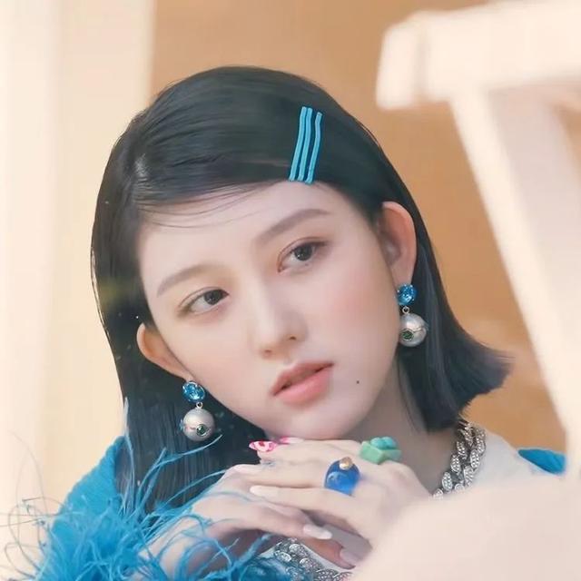 非主流斜刘海回归,再也不愁发际线了!