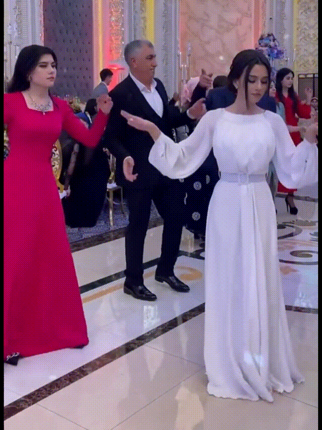 迪拜美女不仅人美气质也是杠杠的