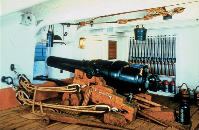 英国首级蒸汽铁甲战舰勇士级铁甲舰