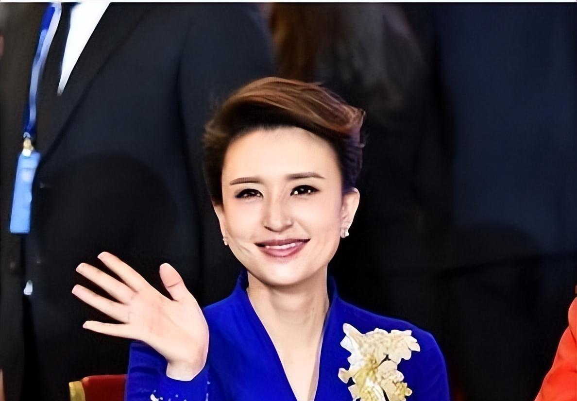 撒贝宁在线"忽悠"名场面,张蕾上当后知后觉,无奈:我太天真了