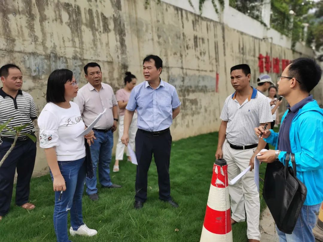 黄子江督查国家卫生县城复审宣传氛围营造工作