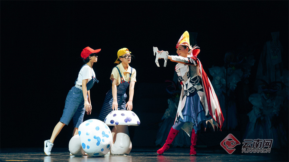 少儿合唱舞台剧《山林童话》深受春城少年儿童观众喜爱