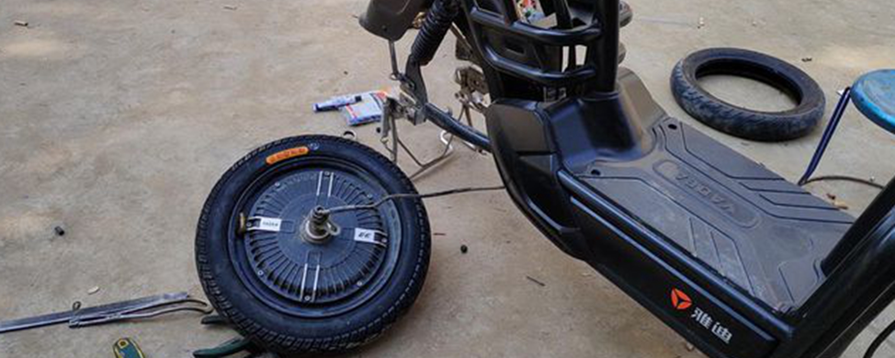 新电动车后轮沙沙响正常吗?新电动车第一次充电要充多久?