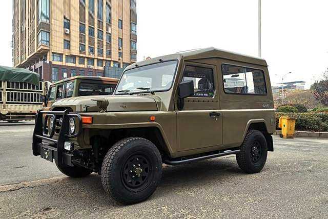 北京bj212三门版实车曝光,侧开式尾门,带电动窗!