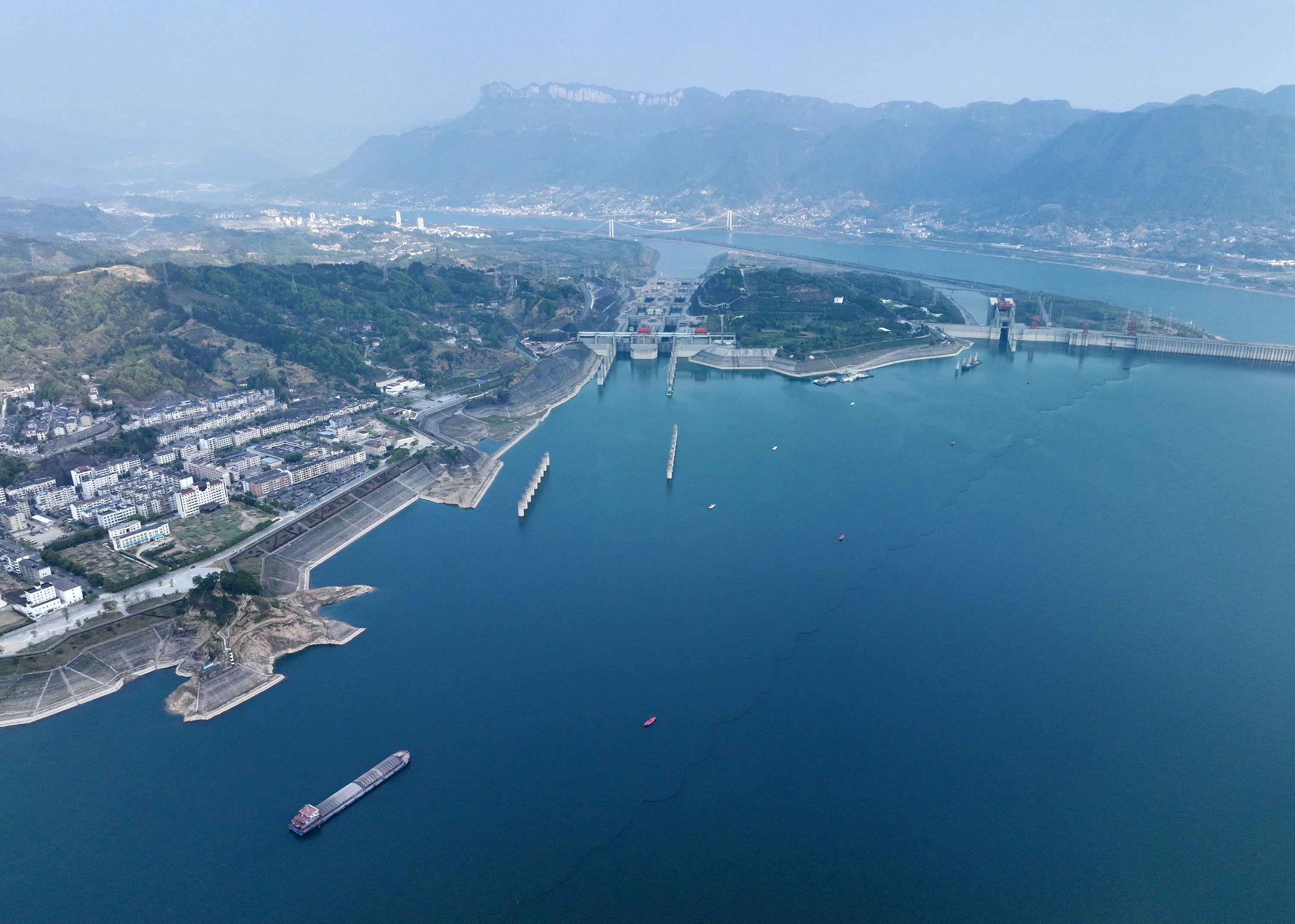 (经济)三峡枢纽一季度航运通过量创历史新高