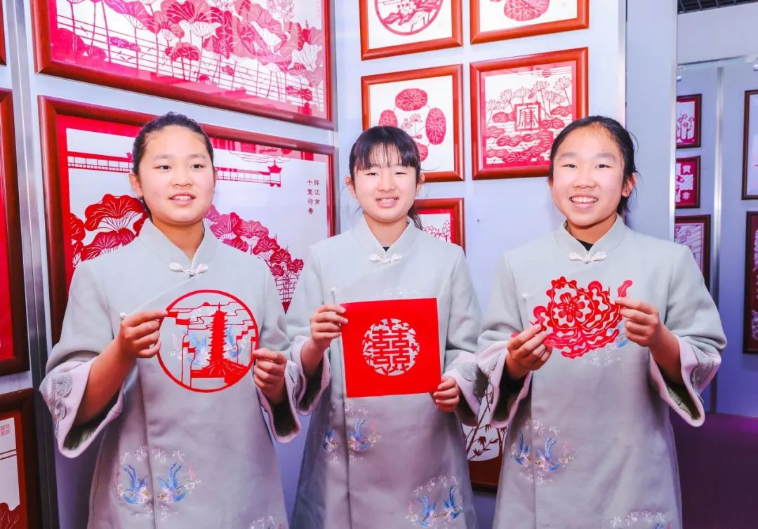 印象同济黄渡小学:刻画世间万物,摹写文化之魂