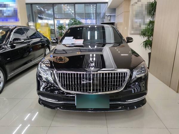 了一台2018款的奔驰s320,这辆车于2017年底上牌,当初新车价格接近90万