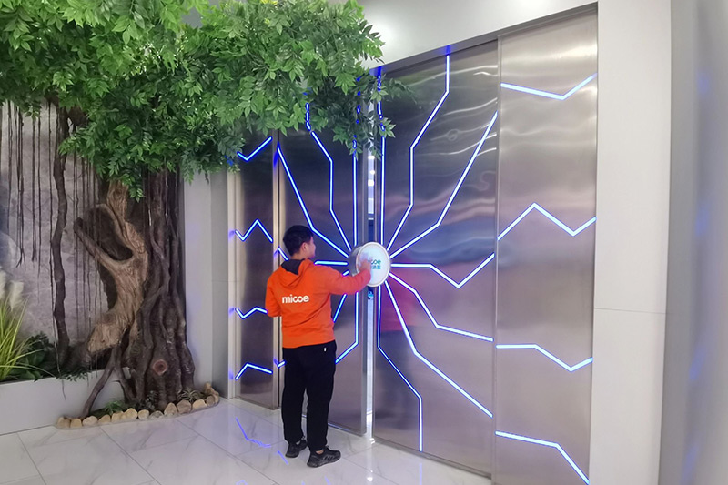 网红科技手掌触摸感应门定制