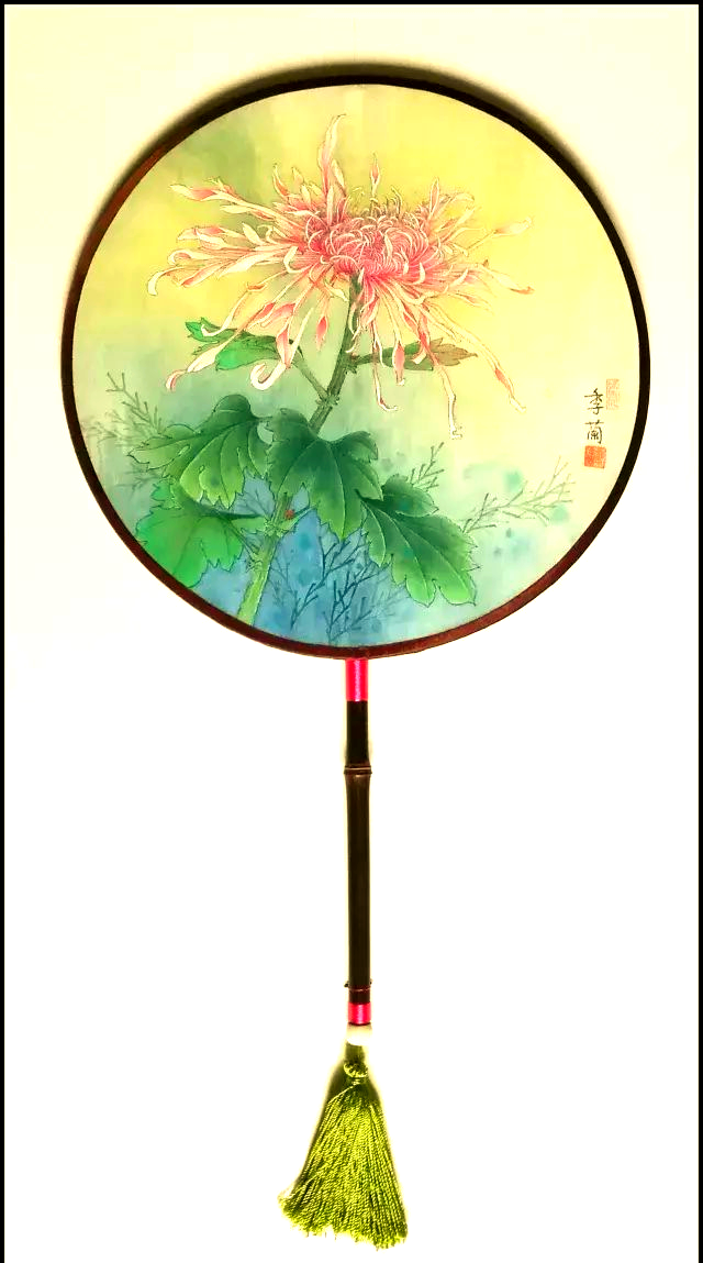 欣赏梁季兰的工笔花鸟团扇艺术