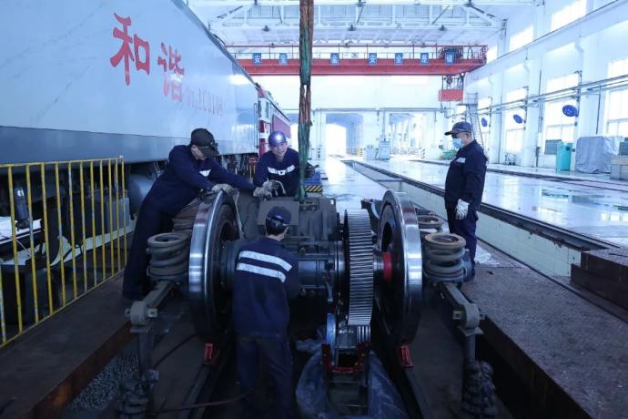 班组天地 | 前有八级工,今有技能专家,班组里的"神将"了不起!