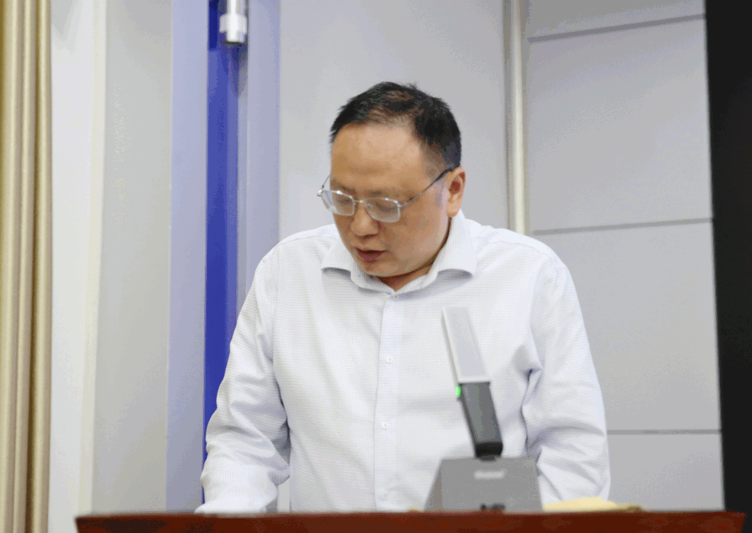 恩施市人民政府副市长,市公安局局长张友刚就如何开展社区矫正和安置