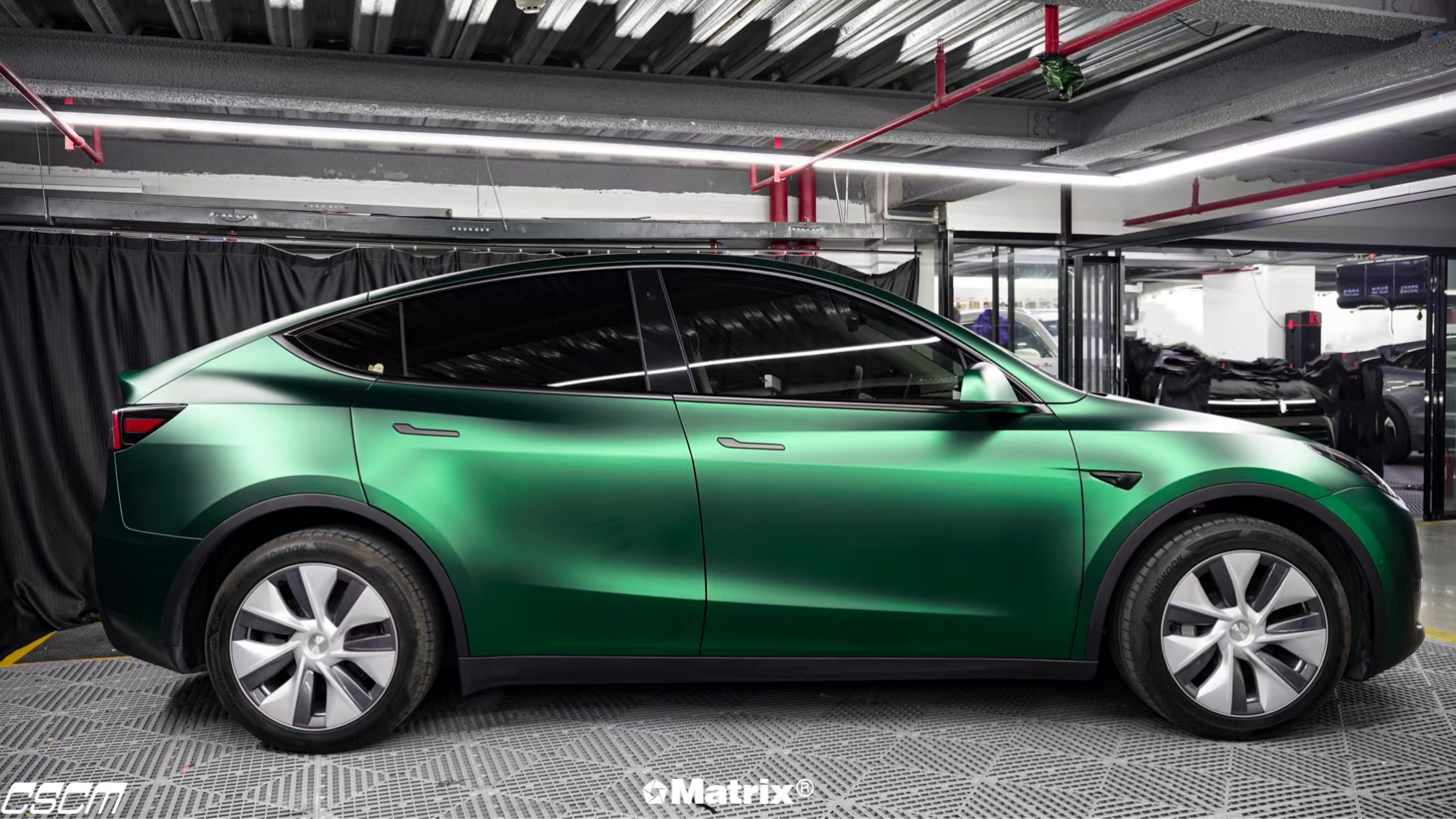 特斯拉modely矩阵改色膜毒液绿,恶魔般的外衣尽显个性