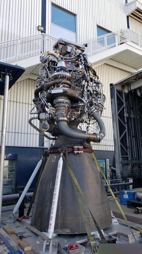 现有的液体火箭发动机中,为何单组元和三组员推进剂用得少?