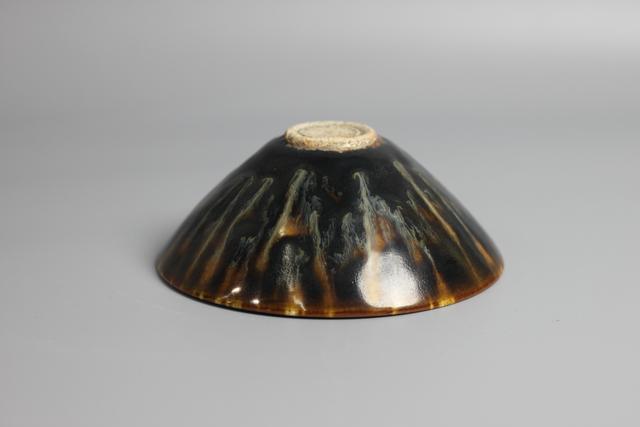 宝物藏心 敬天惜物 取法自然 武昌红巷美术馆宋代吉州窑玳瑁纹斗笠盏