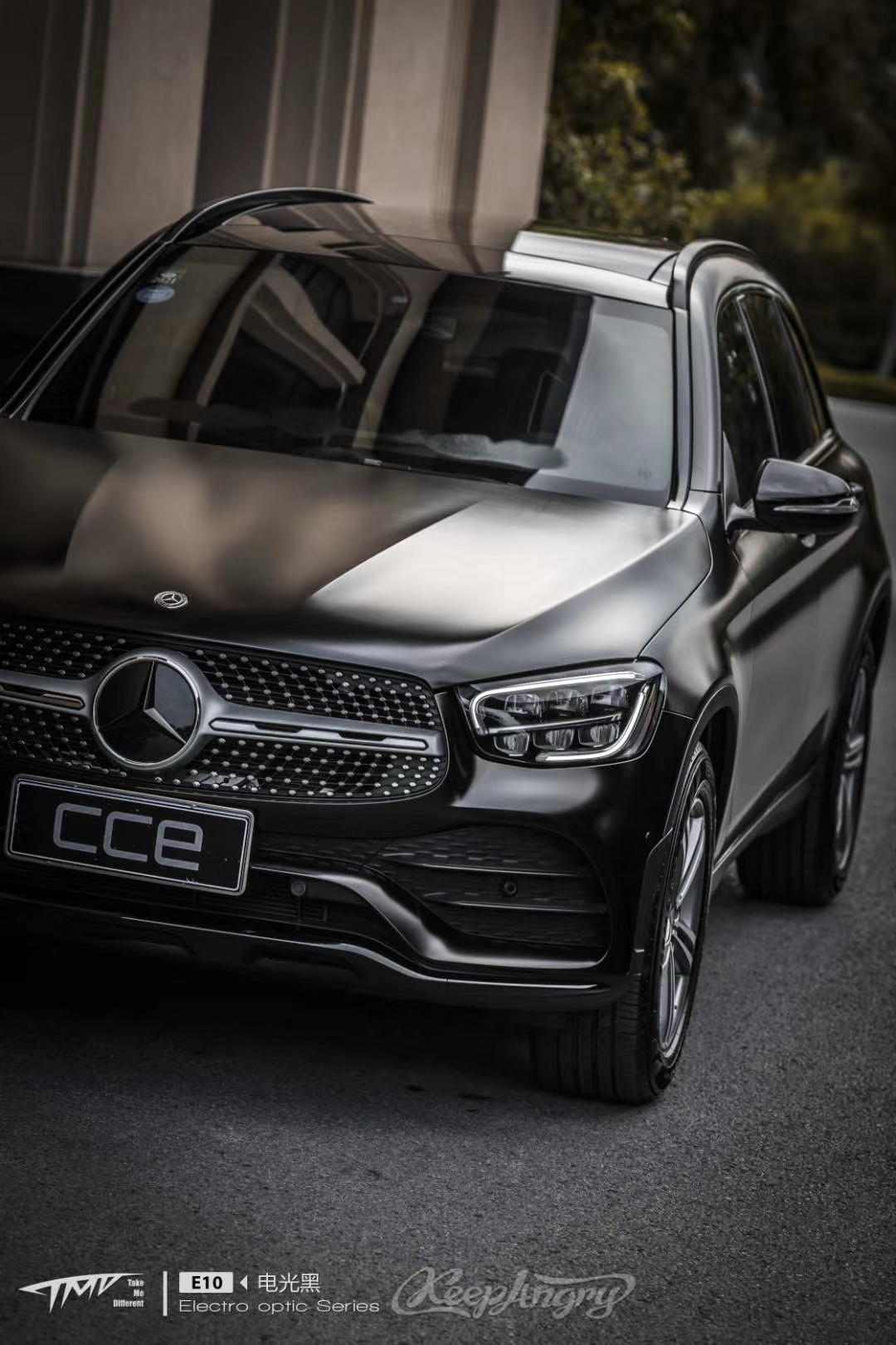 要想看起黑日白,必须来个电光黑,奔驰glc电光黑改色膜 tdm潮牌
