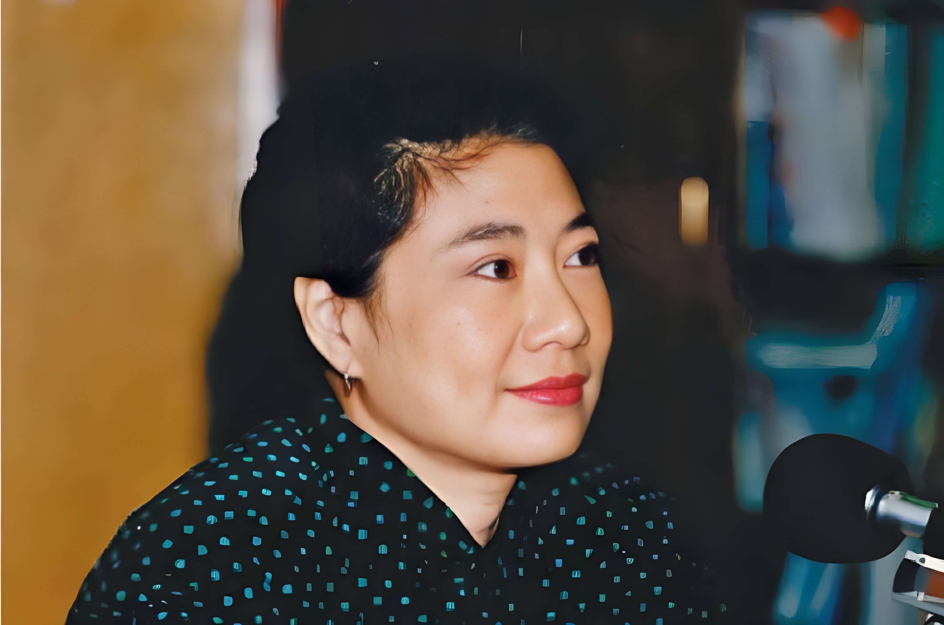 亦舒:如果你要一样东西,不要等人家施舍,自己走出去,争取