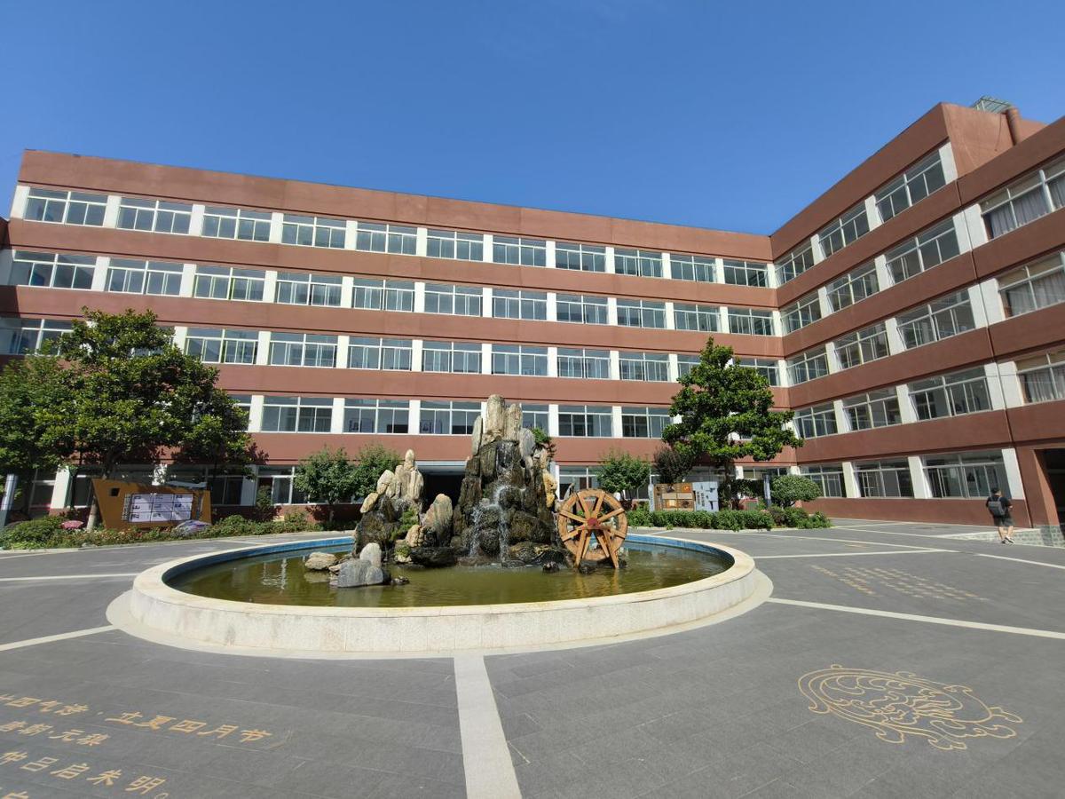 西安临潼中学被认定为"陕西省普通高中示范学校"