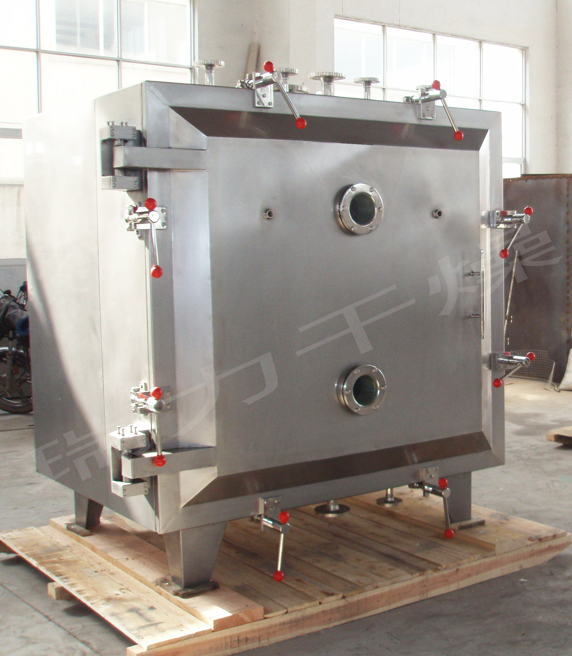 低温热敏方形圆形真空干燥机瓜果蔬菜低温烘干