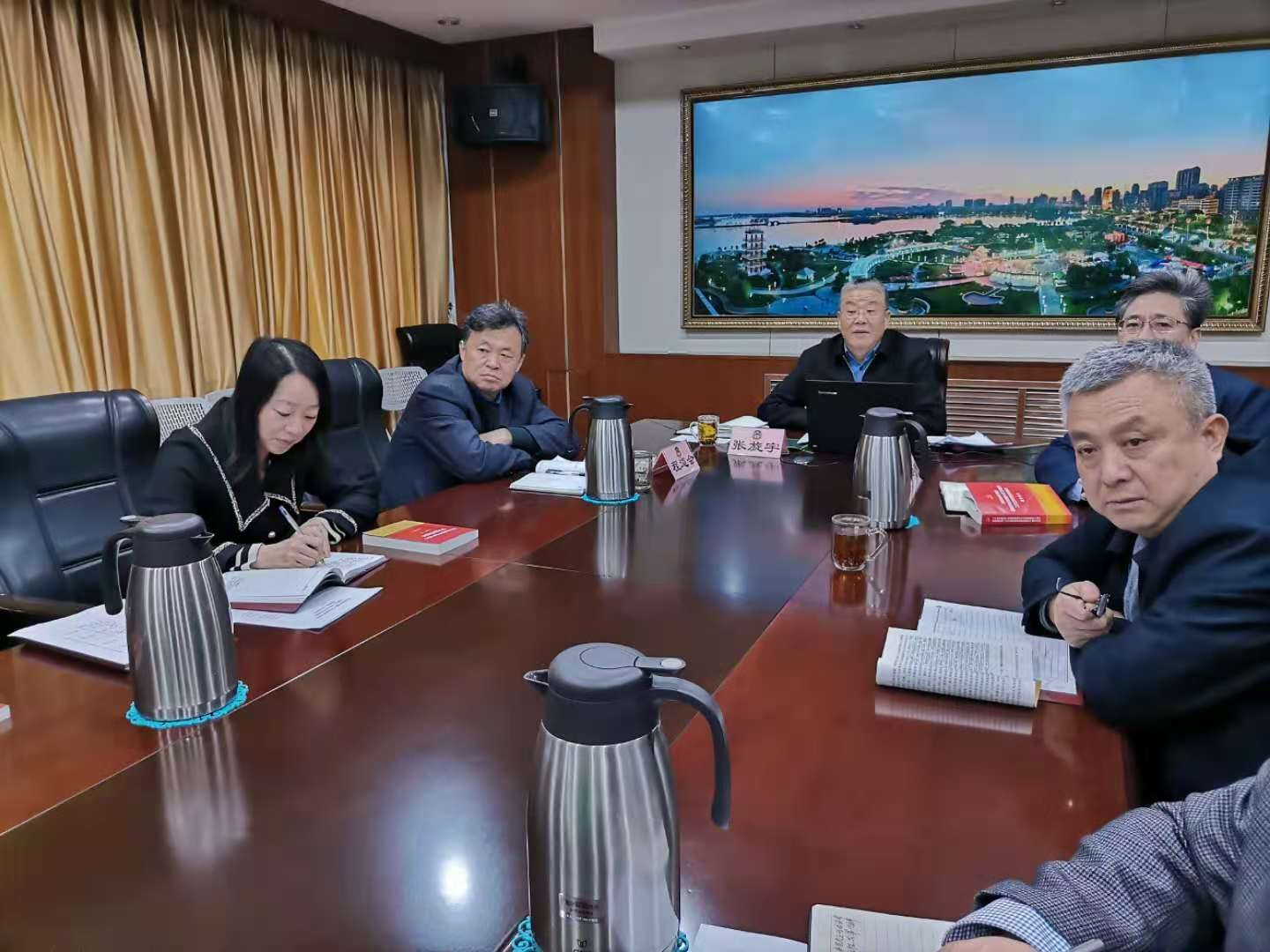 张旋宇到所在党支部宣讲党的十九届五中全会精神