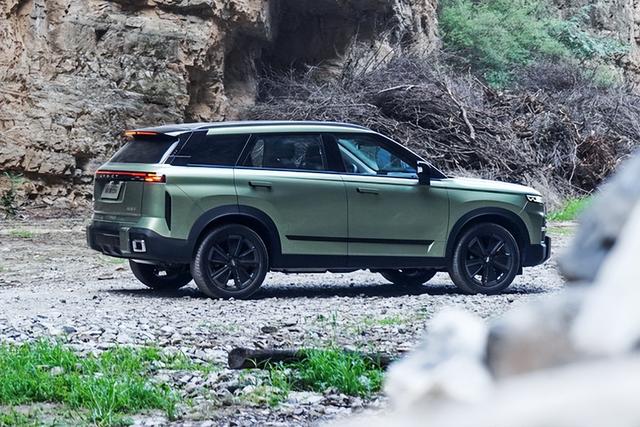 定位轻越野suv 奇瑞探索06售价11.69万起