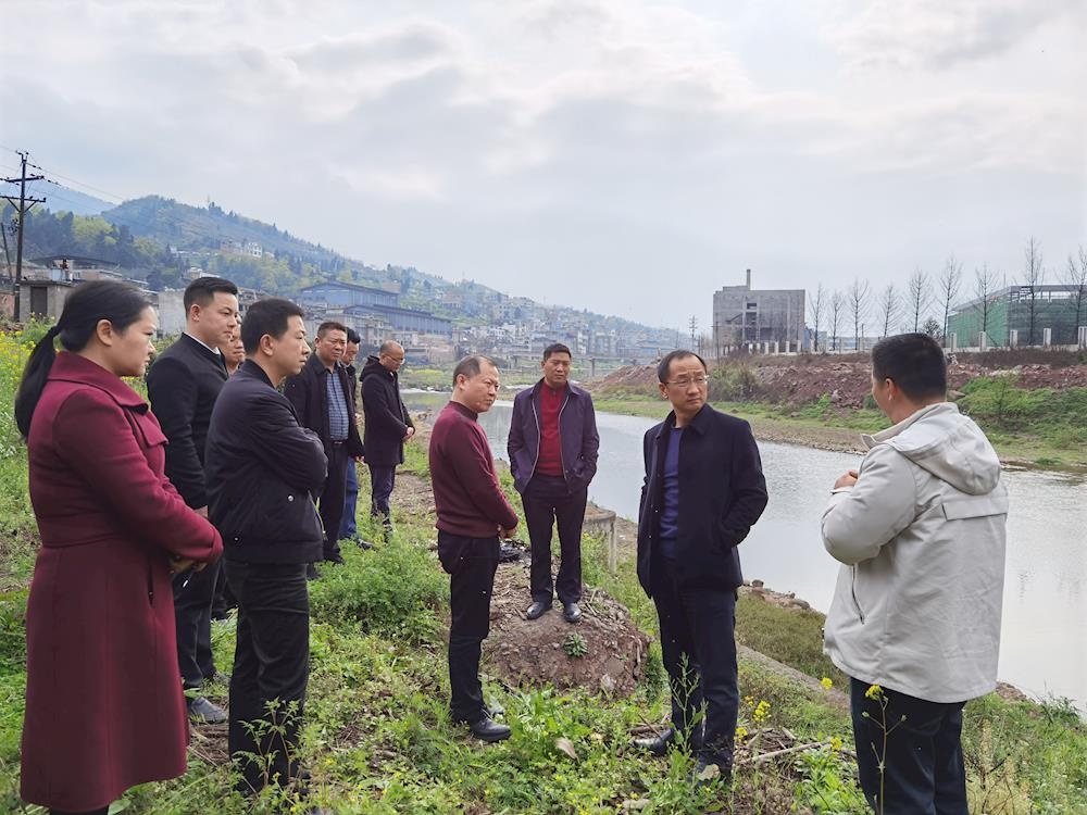 古蔺县委副书记,县长陈廷俊带队巡查河湖长制工作