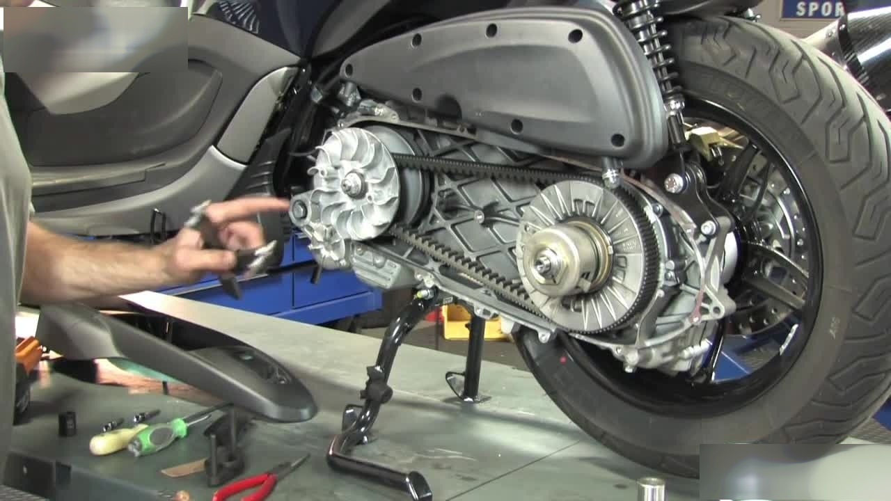 摩托车的变速箱在哪个位置