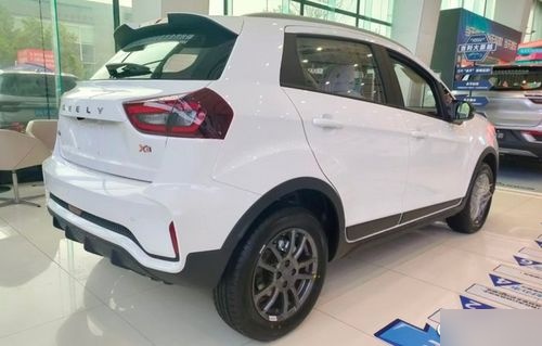 吉利x3pro手动挡落地价格 吉利远景x3pro落地6万