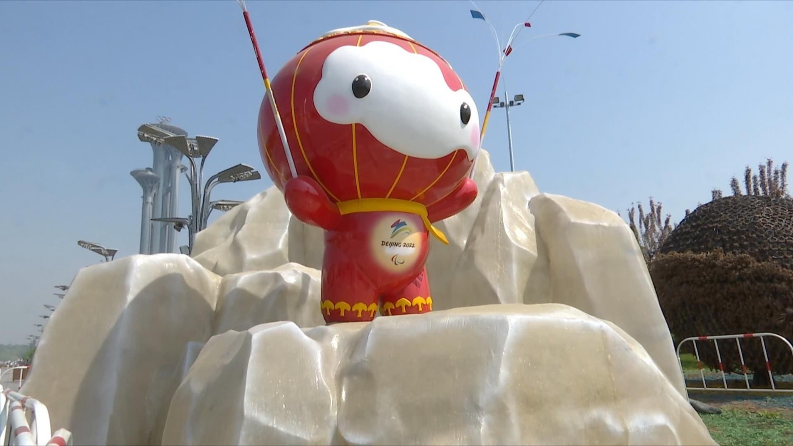 冬奥景观小品集中亮相奥森公园 临时展设至12月底