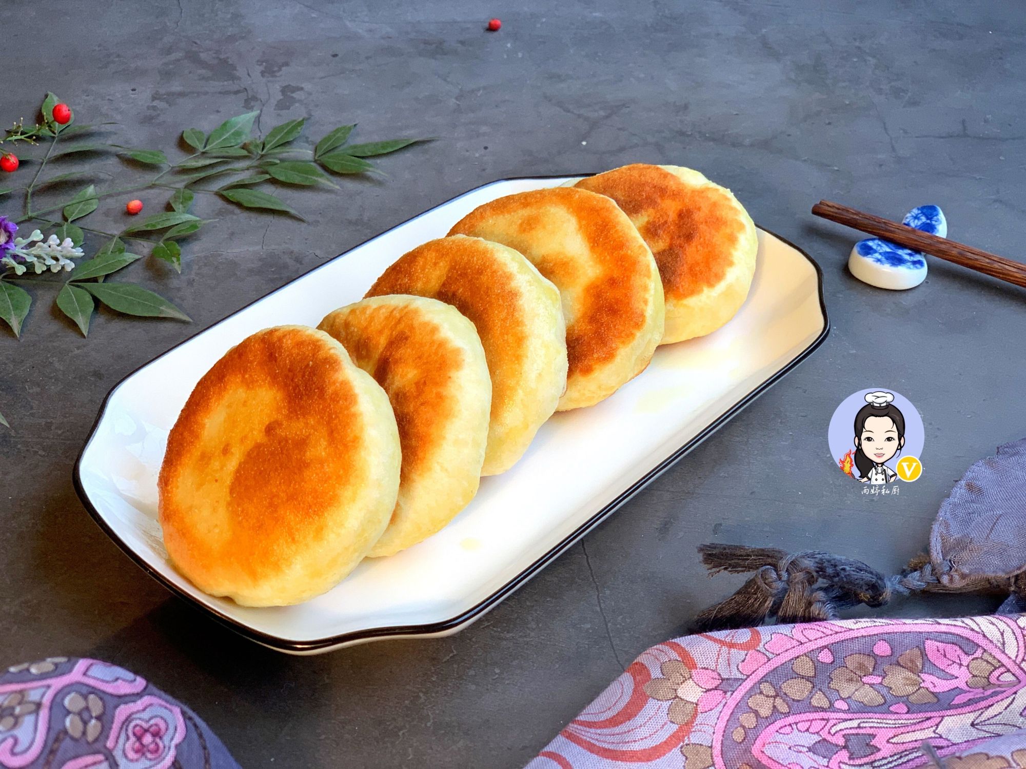 红糖发面饼"傻瓜式做法",半小时就搞定!暄软蓬松,香甜美味