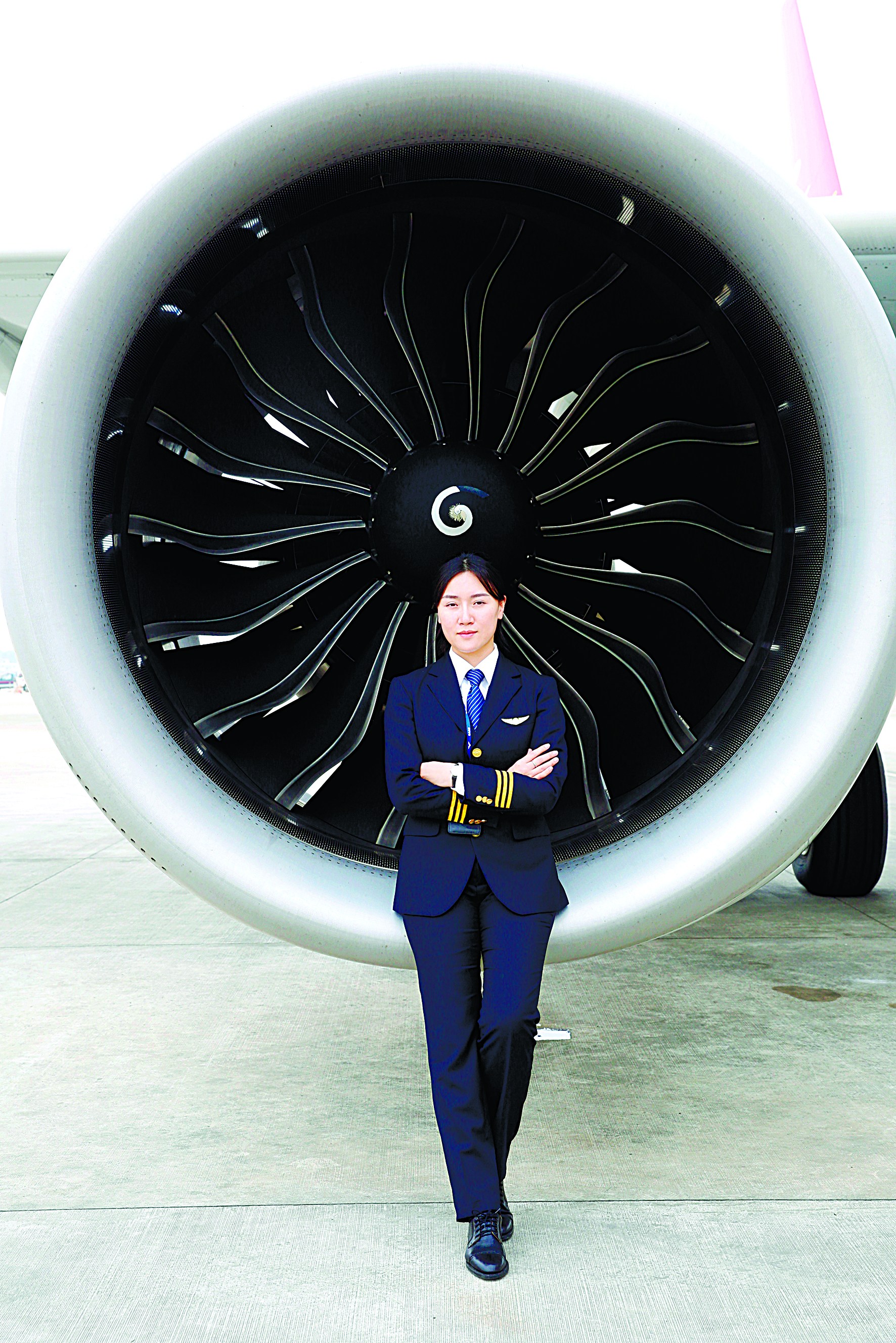 人物故事|翱翔万米高空 女飞行员的逐梦旅程