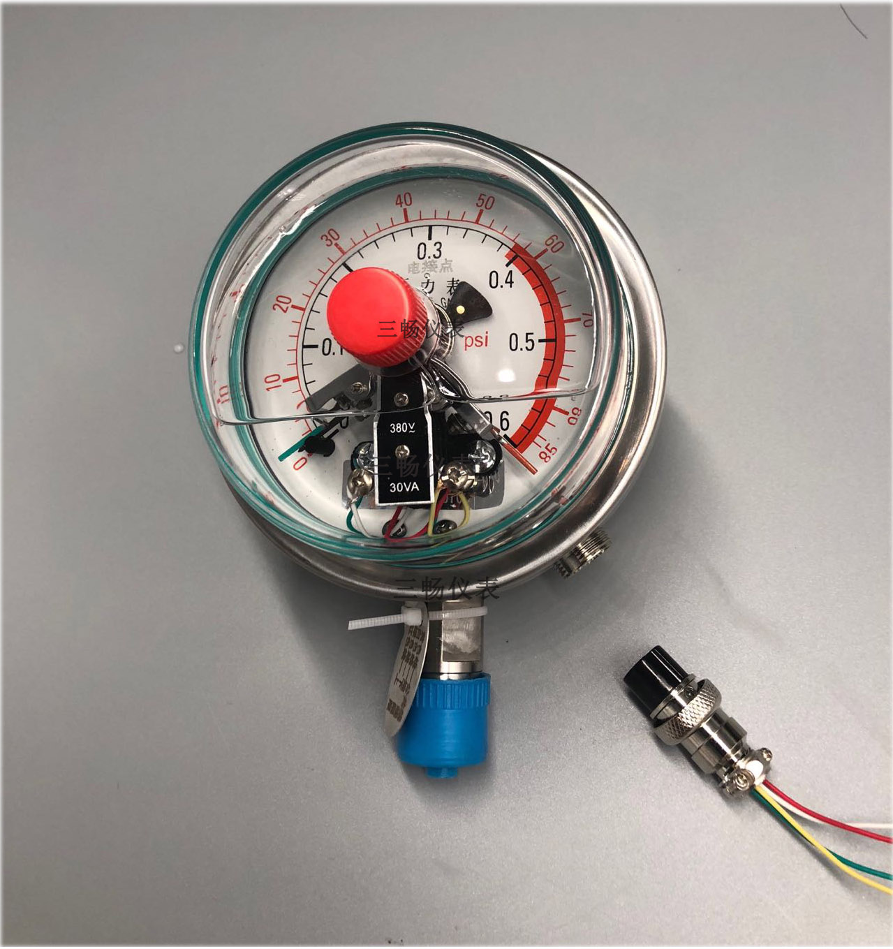 电接点压力表实物图图片