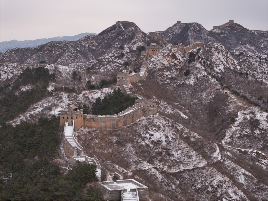 春雪映长城最美金山岭