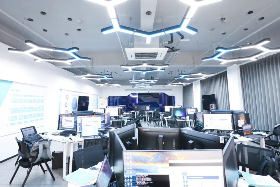 城市轨道交通工程技术&动漫制作技术专业待您报考