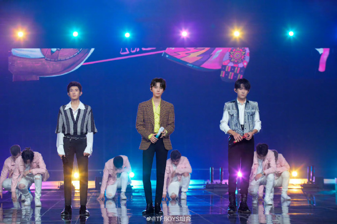 帝国出征,寸草不生,tfboys十年之约演唱会来袭