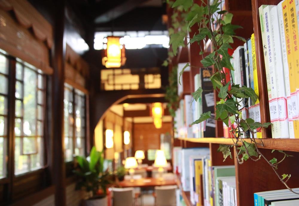 泸州市图书馆百子图文化长廊城市书房正式建成开放