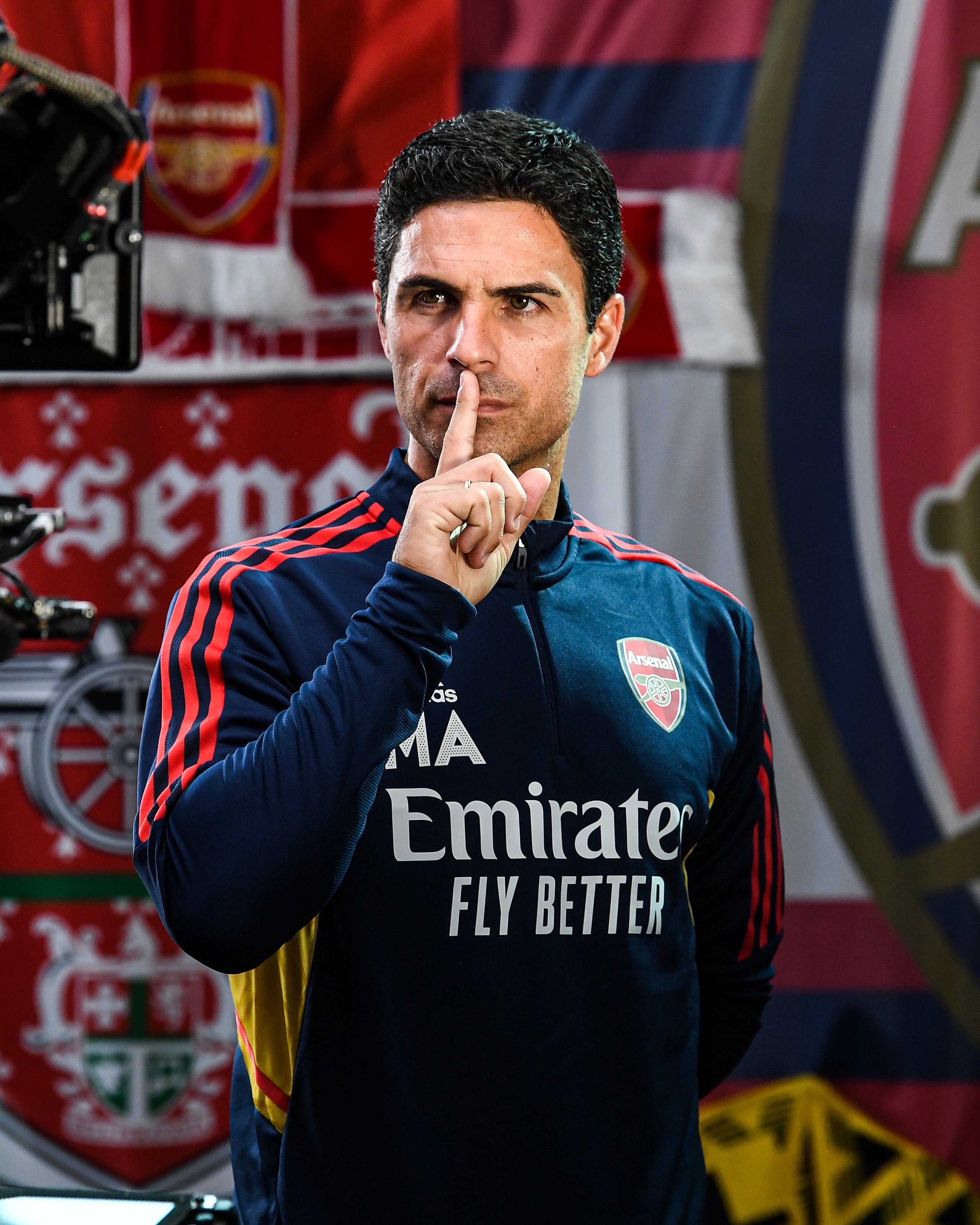 你个浓眉大眼的!阿尔特塔几小时前采访:不知道廷伯赖斯,没啥好宣布的