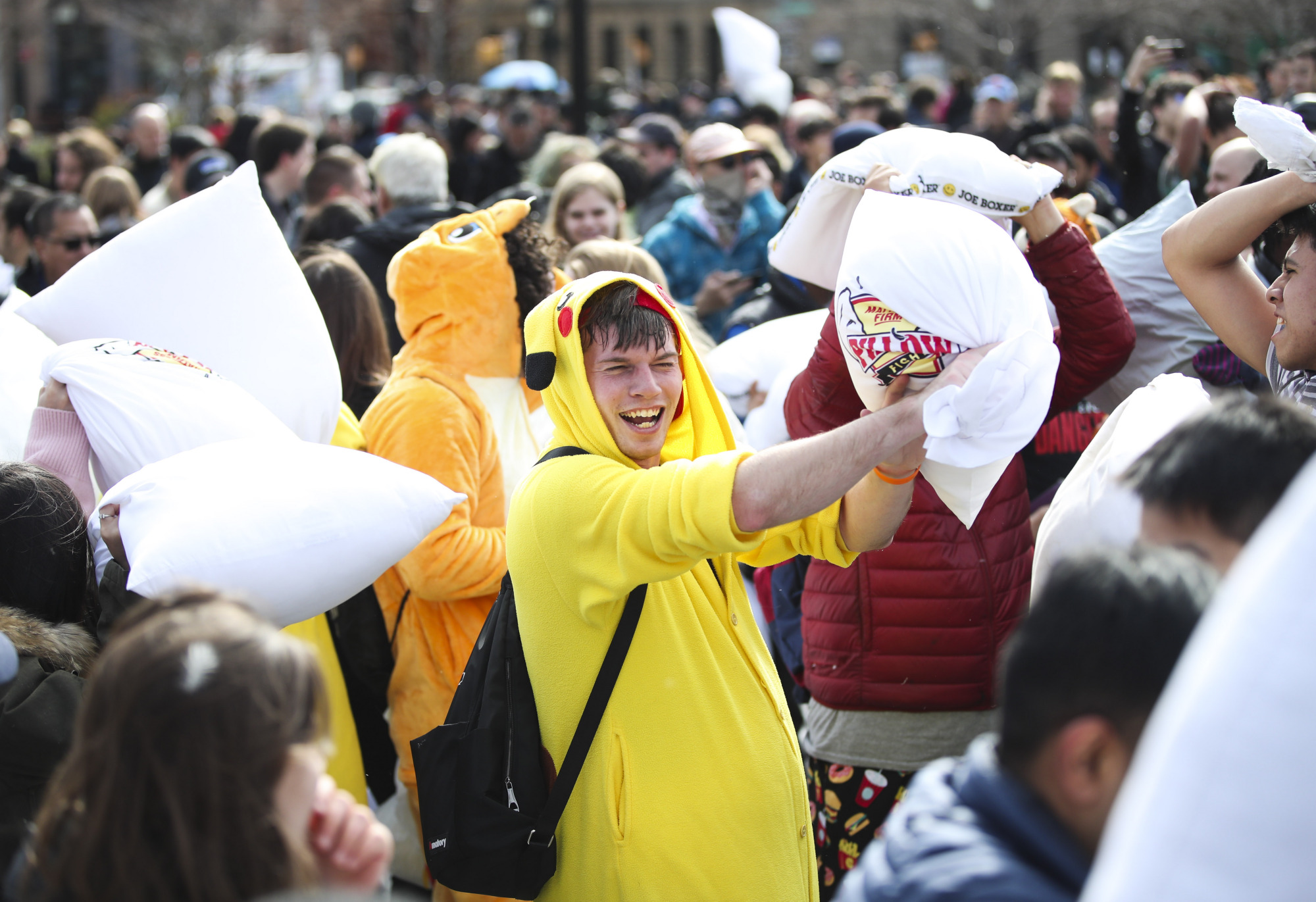 枕头大战成为格斗运动项目