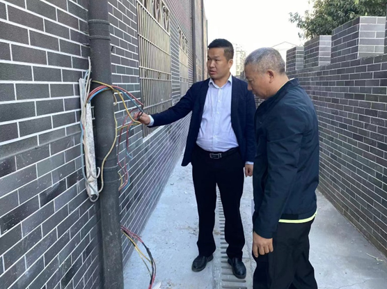 赣州瑞金市八一小学开展新学期开学前安全隐患大排查活动