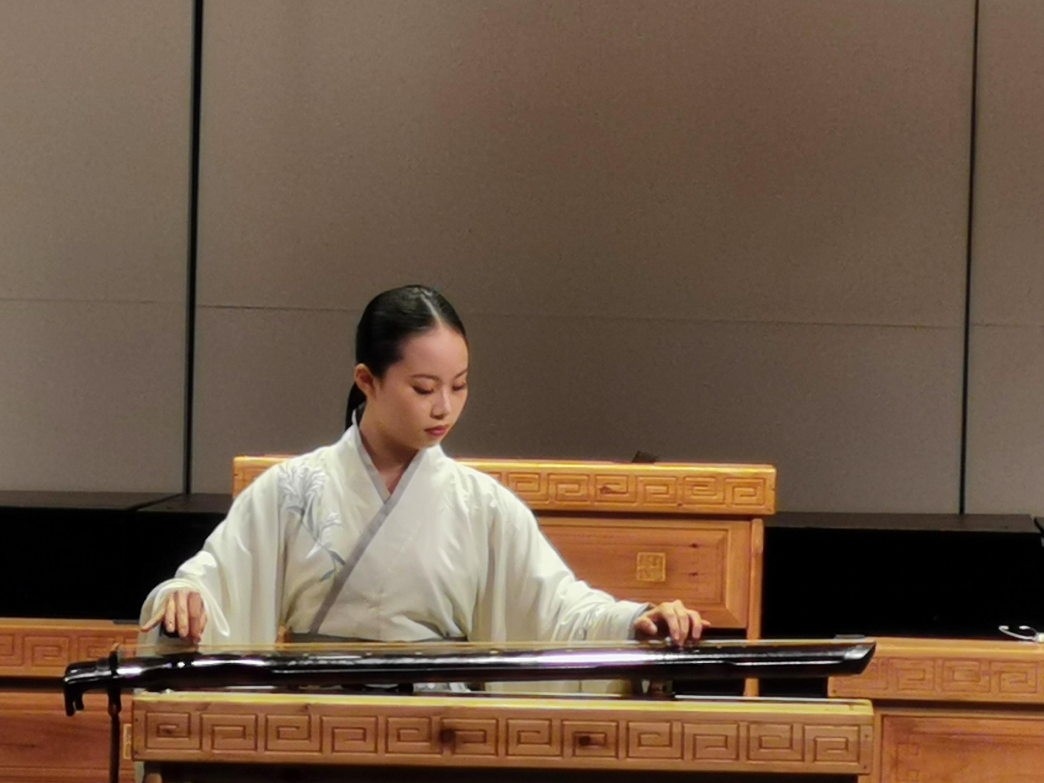 广州海珠举行首届岭南古琴大赛