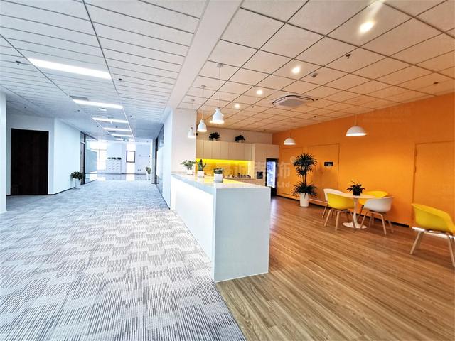 精密科技公司办公室装修完工实景图