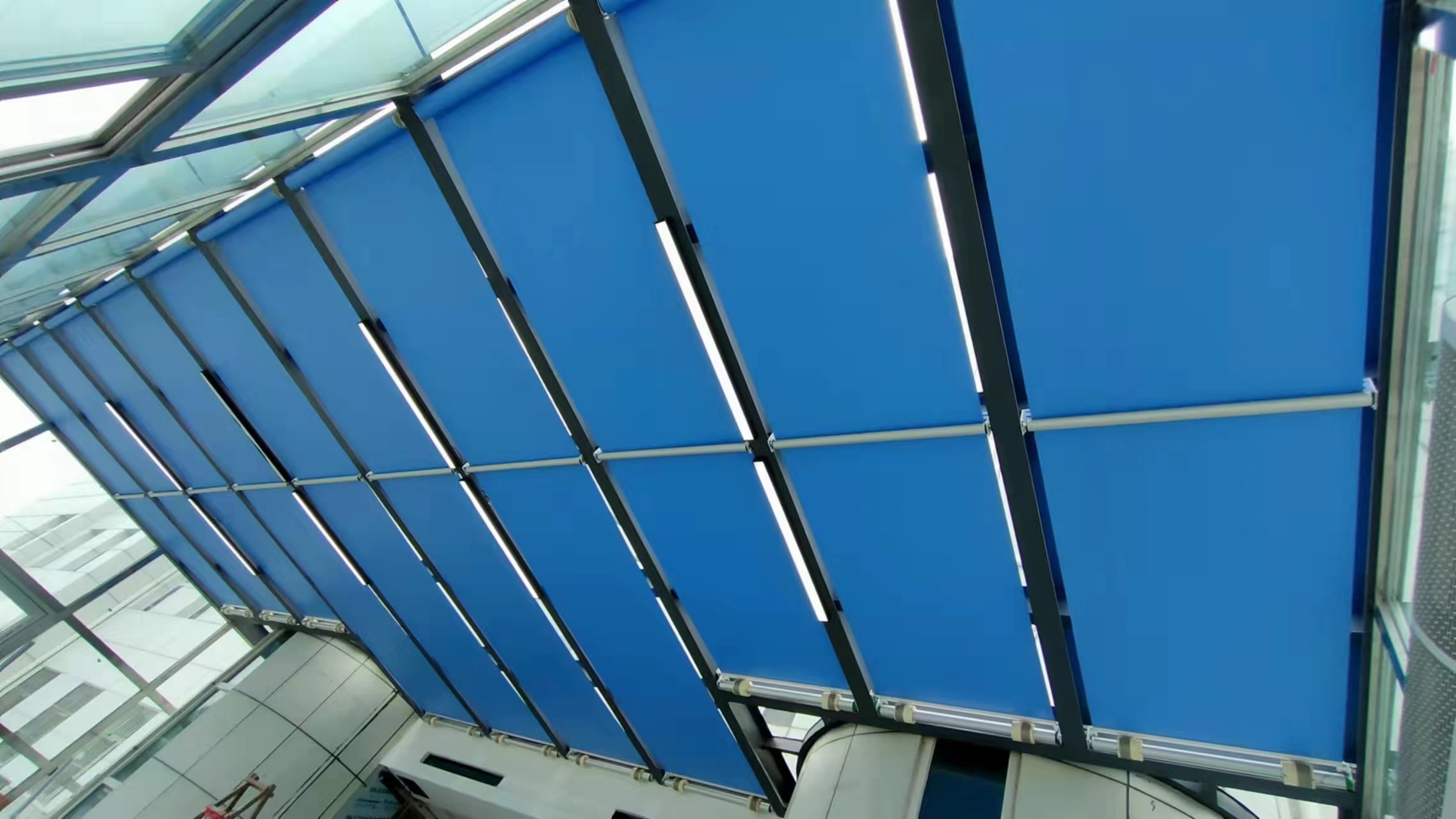 北京电动天棚帘,环保面料,遮阳隔热效果好,厂家免费设计安装