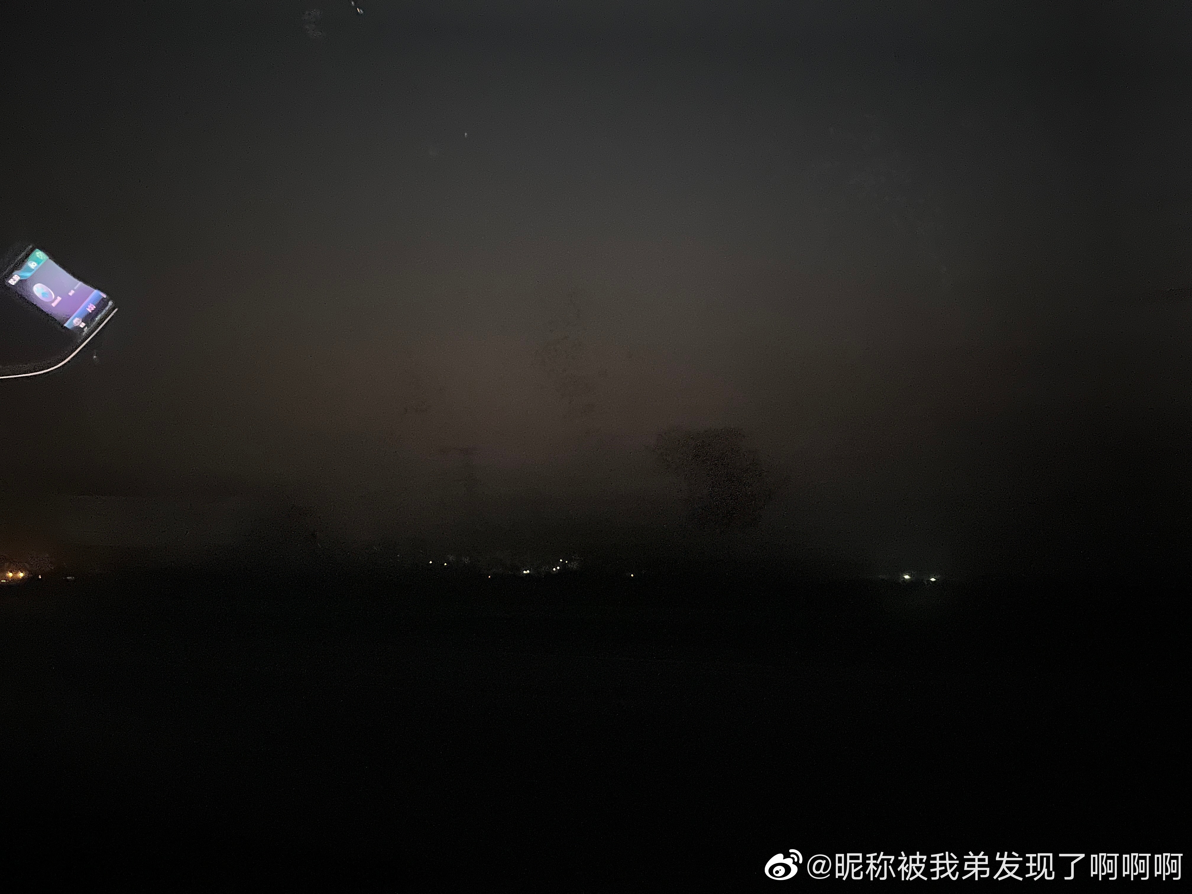 一家人说走就走!黑着天五点出发 下午五点又在路上趁着年轻多