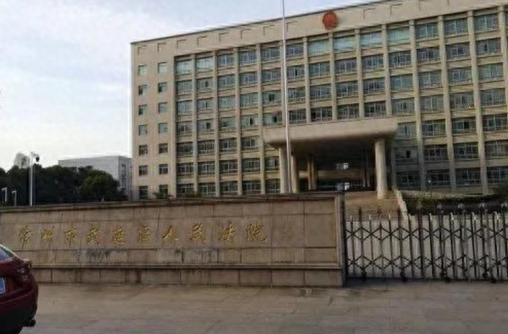 保姆"偷酒门":9个月163瓶茅台酒,值90万多?