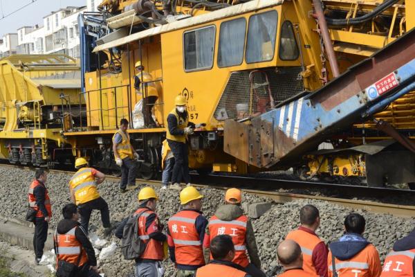 达成铁路道床清筛助力中欧班列复工复产平安路