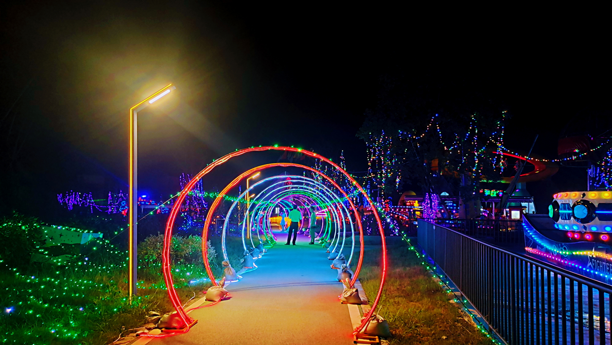 首届梅岭时光光影艺术节缤纷开启 引领湾里夜游新时尚