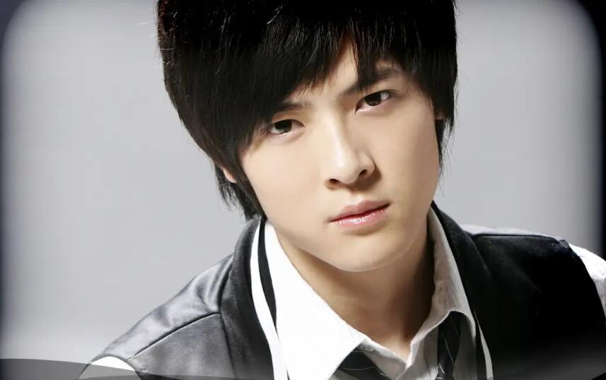 07《加油好男儿》十强选手现状迥异 李易峰曾最红 塌房速度也最快