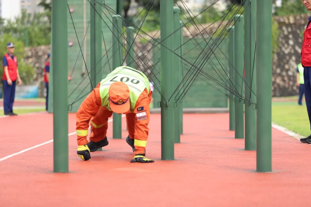 200米灭火障碍带您感受蓝朋友的速度与激情