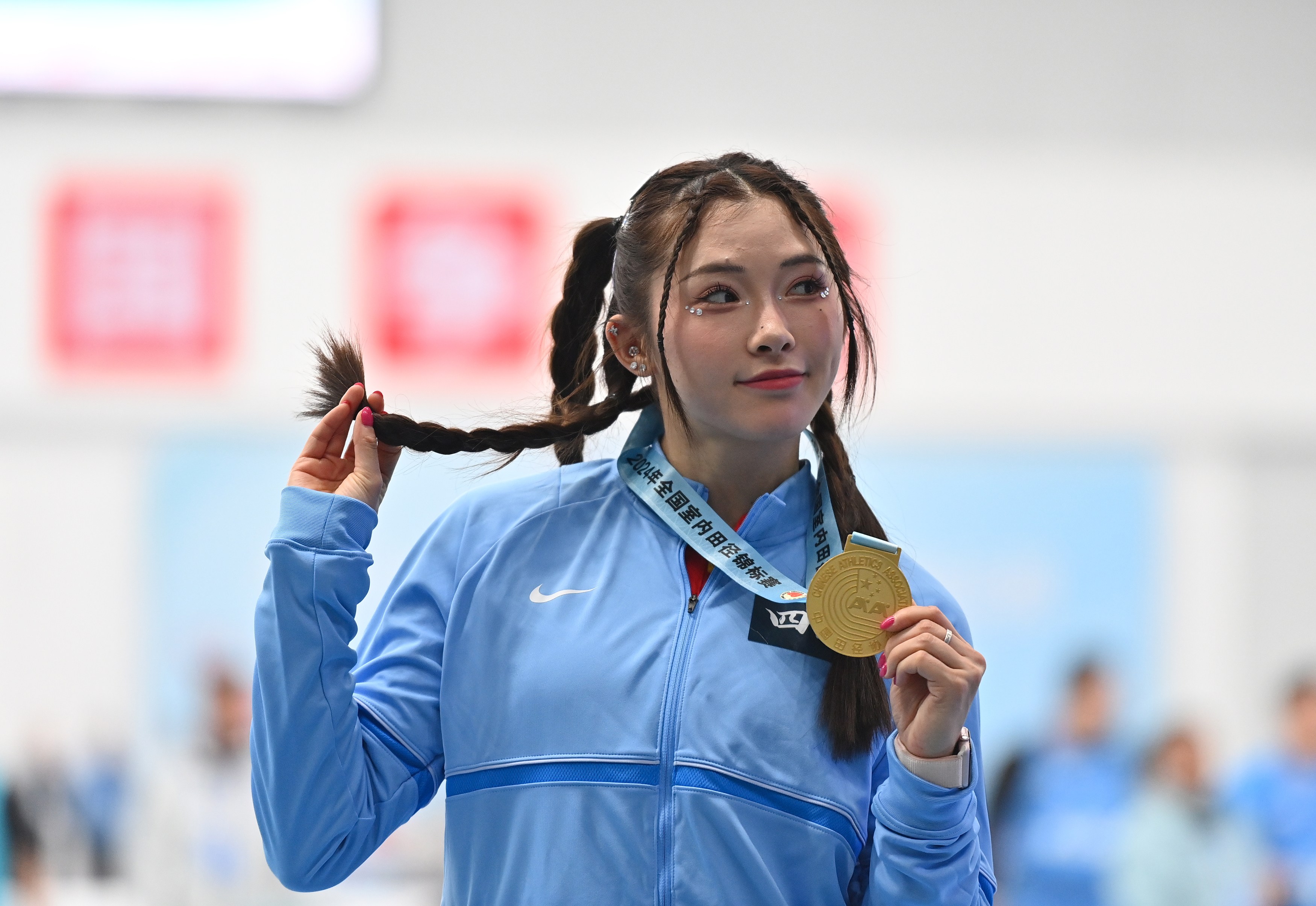 (体育)田径——全国室内锦标赛:吴艳妮获女子60米栏冠军